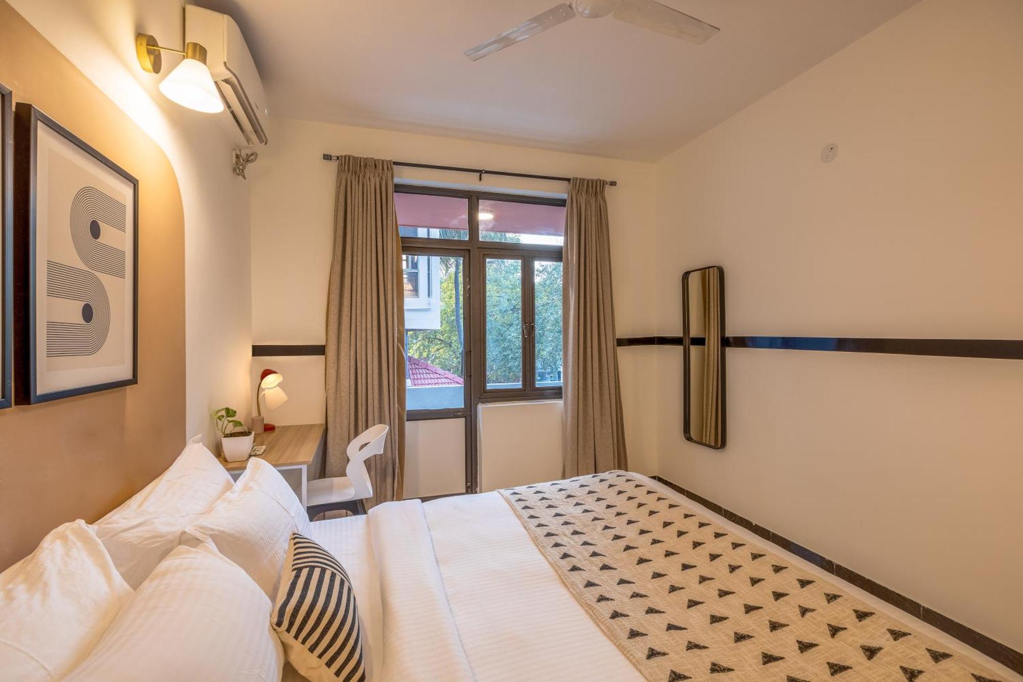 Olive Hotel Palace Road By Embassy Group Bangalore Exterior photo