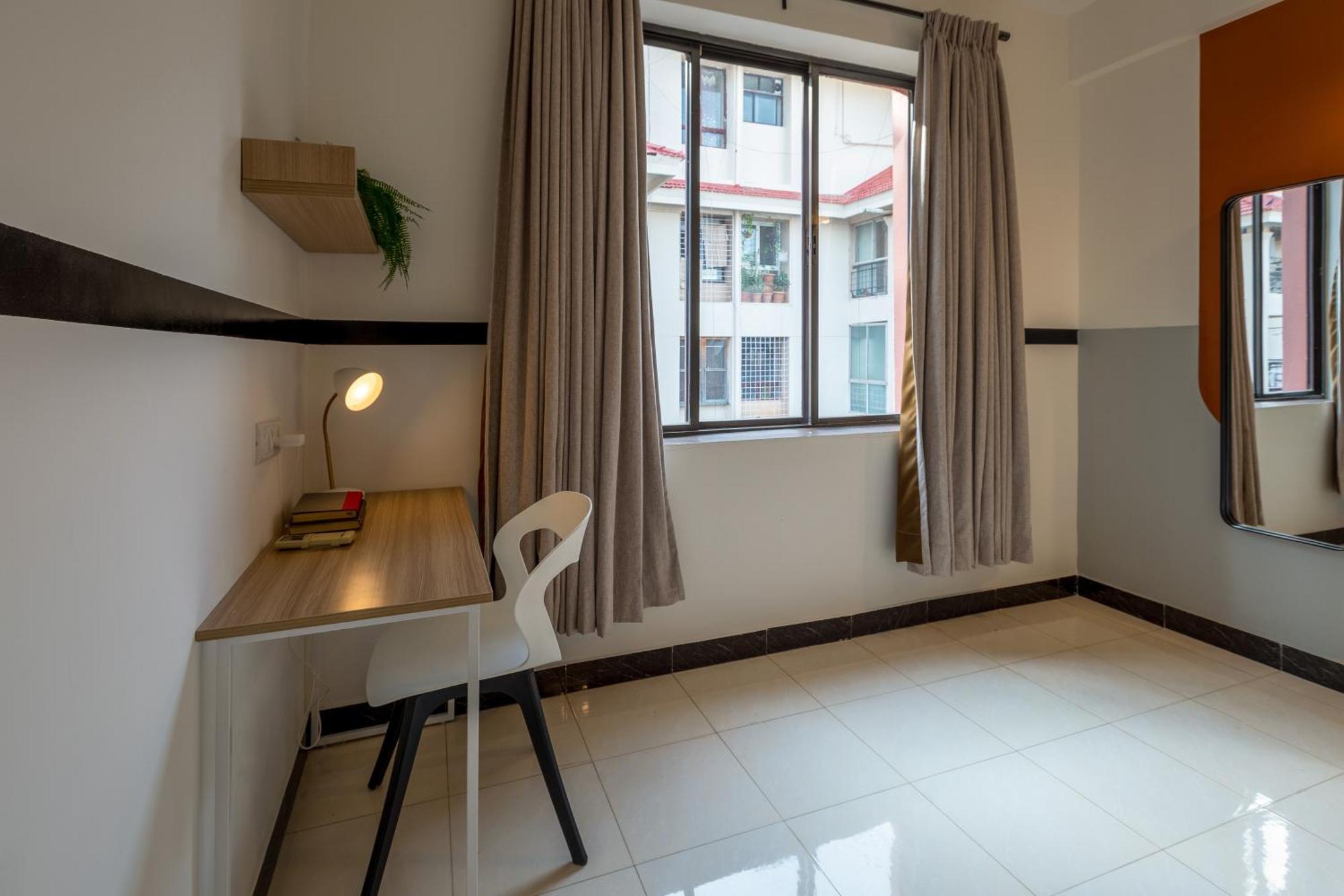 Olive Hotel Palace Road By Embassy Group Bangalore Exterior photo